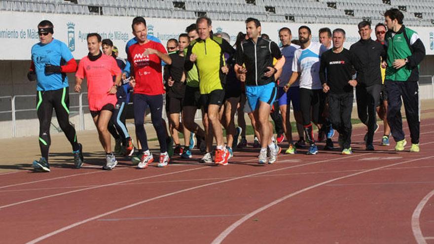 Los campeones del mundo de Maratón, Abel Antón y Martín Fiz, realizaron ayer un entrenamiento previo en el Estadio de Atletismo.