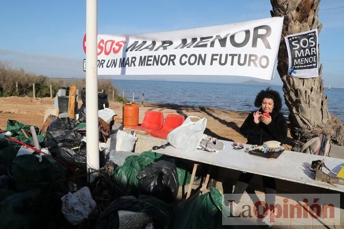 SOS Mar Menor retira dos toneladas de basura