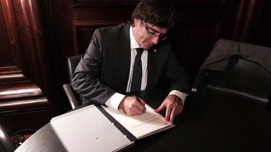 La querella contra Puigdemont comporta penas de cárcel