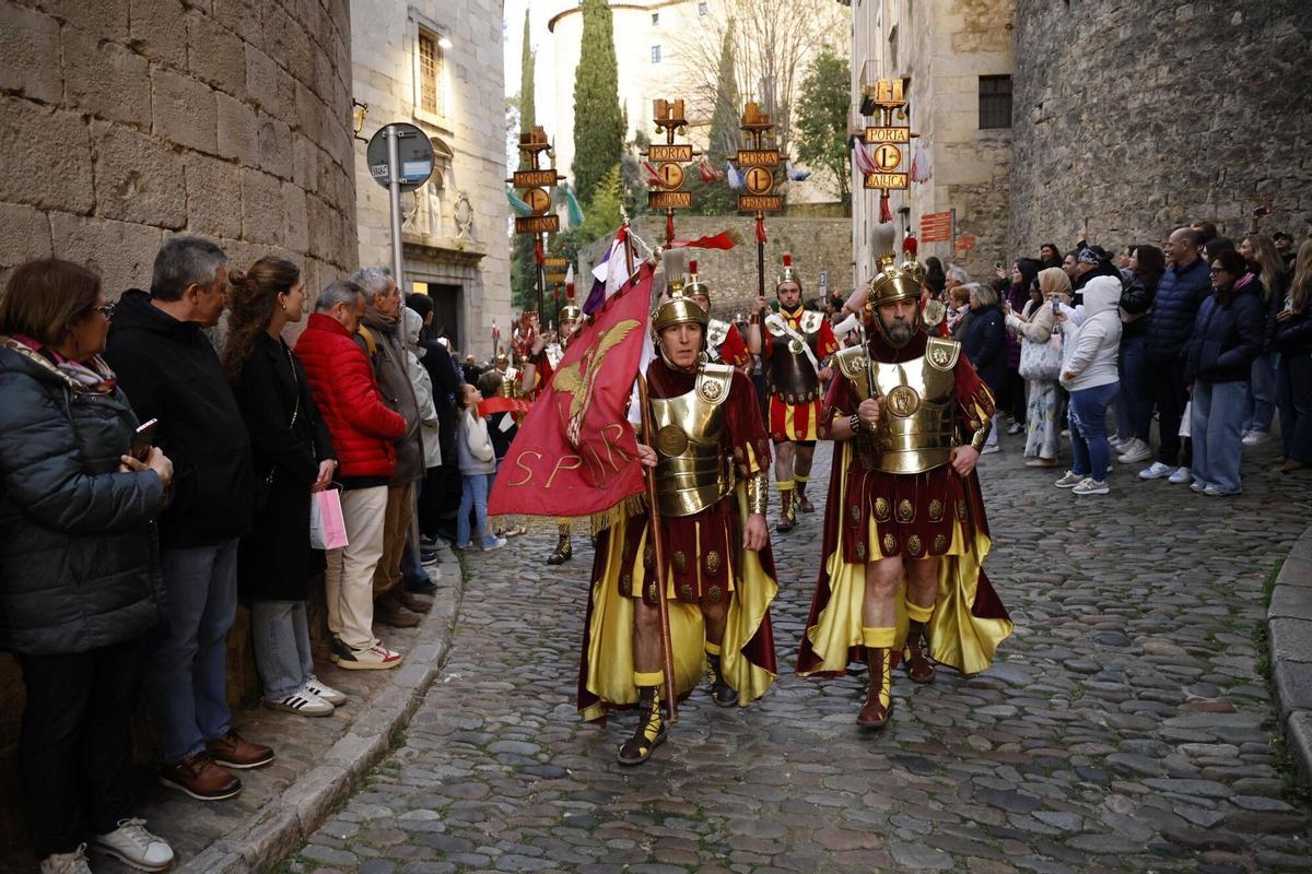 Les imatges de l'entrega del penó al pendonista Carles Mascort