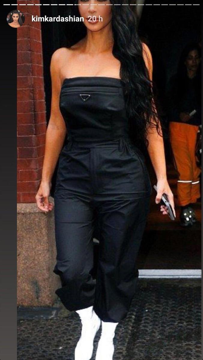Kim Kardashian con el top de Prada