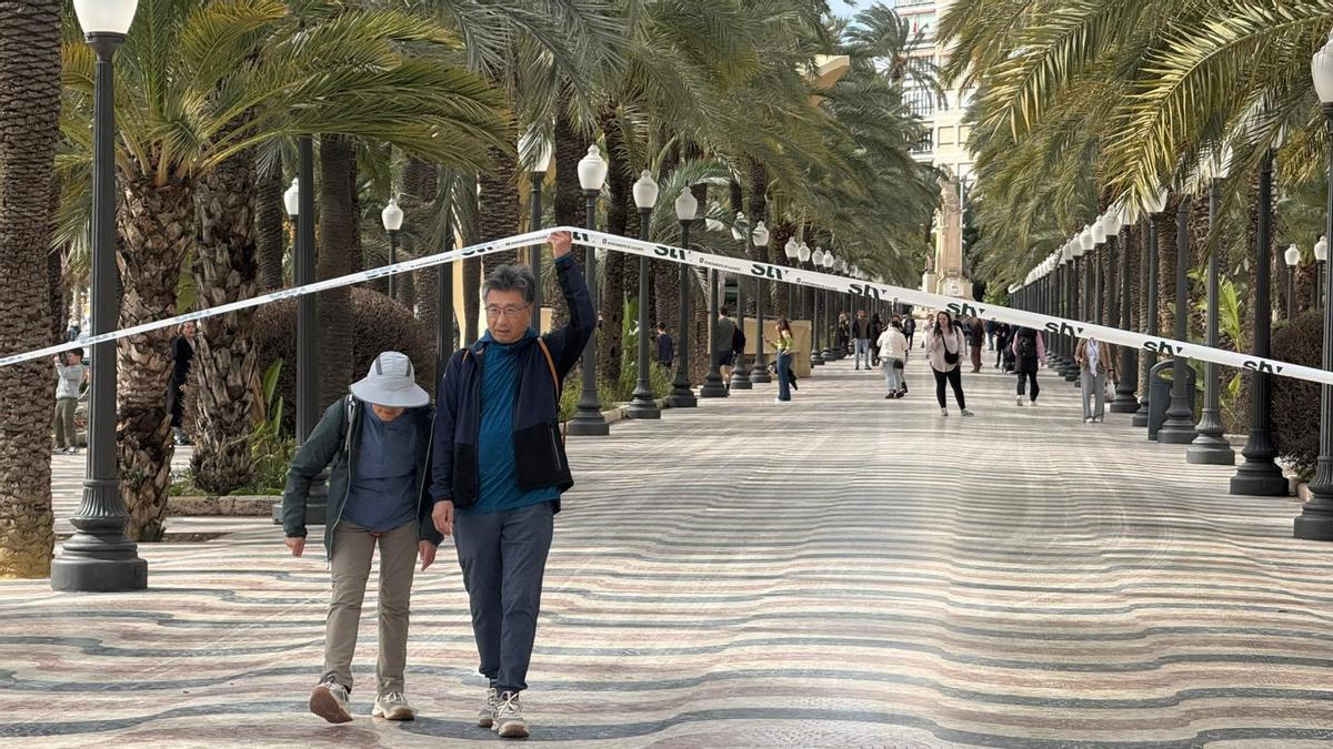 Las fuertes rachas de viento alargan la alerta hasta el lunes en Alicante
