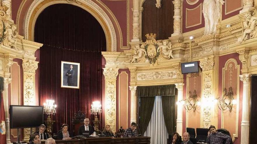 La Corporación aprobó el convenio con la Xunta en el pleno extraordinario. // Enzo Sarmiento