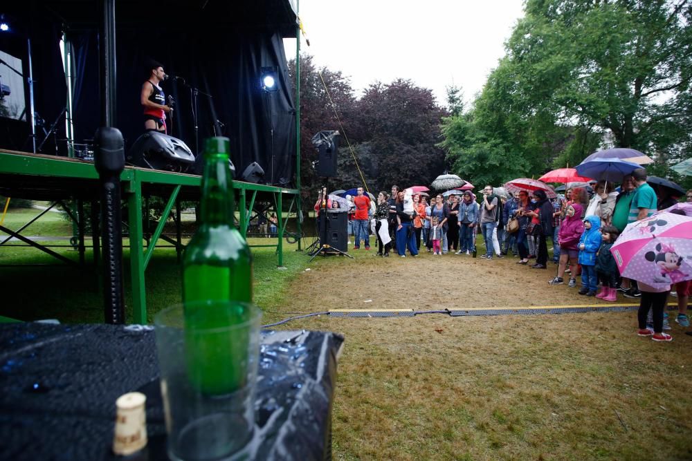 Fiestas de Piedras Blancas: comida en el parque de la Libertad