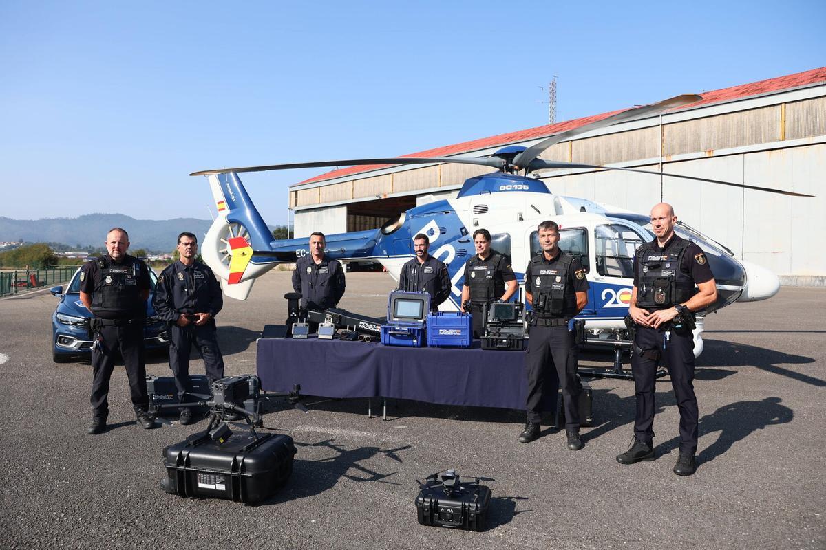 EN IMÁGENES: Los medios aéreos con los que la Policía Nacional vigila Asturias desde el cielo en verano EN IMÁGENES: Los medios aéreos con los que la Policía Nacional vigila Asturias desde el cielo en verano