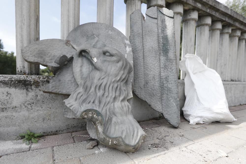 Retiren les àligues franquistes del pont de l'Aigua