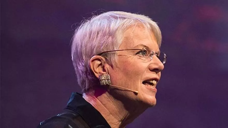 Jill Tarter, pionera de la búsqueda de vida extraterrestre: "A una civilización alienígena le preguntaría cómo evitó el segundo mandato de un idiota"