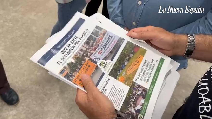 VÍDEO: Los vecinos de Gijón envían al Defensor del Pueblo su queja formal contra el tráfico pesado en Príncipe de Asturias