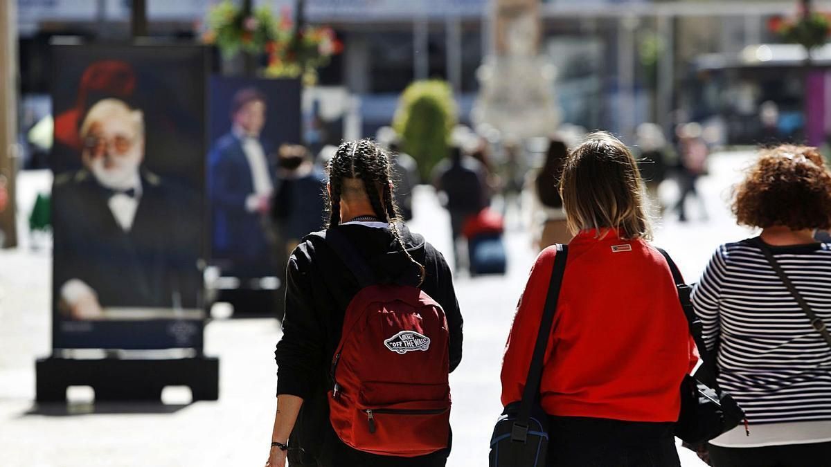 Jóvenes en calle Larios