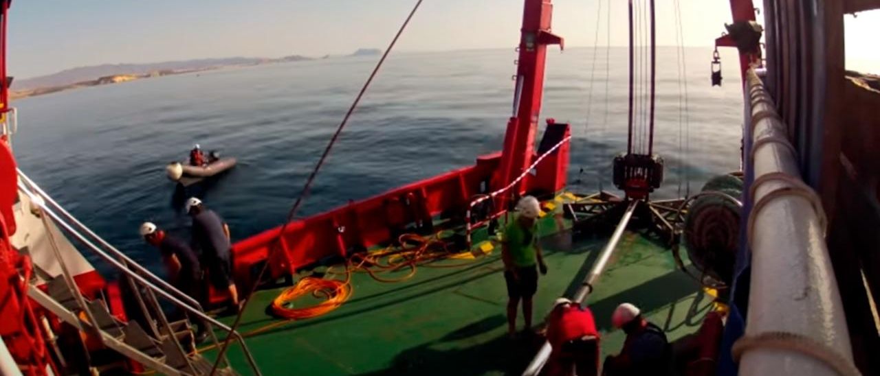 Imagen de archivo de maniobras a bordo del buque oceanográfico “García del Cid”, del CSIC.