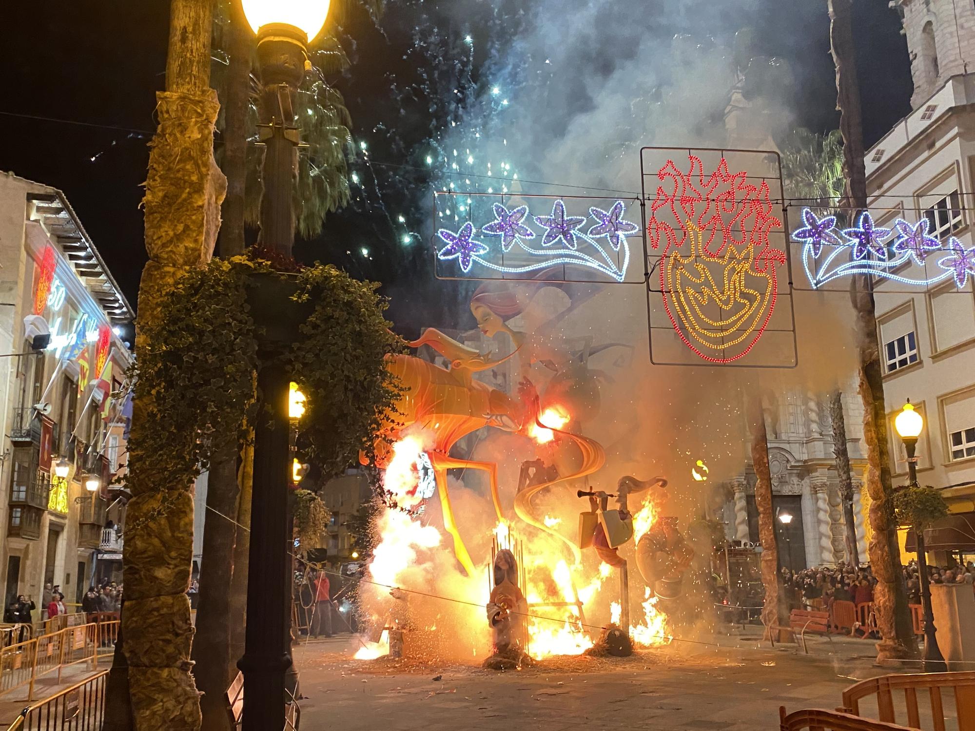 La 'cremà' de las fallas de Benicarló