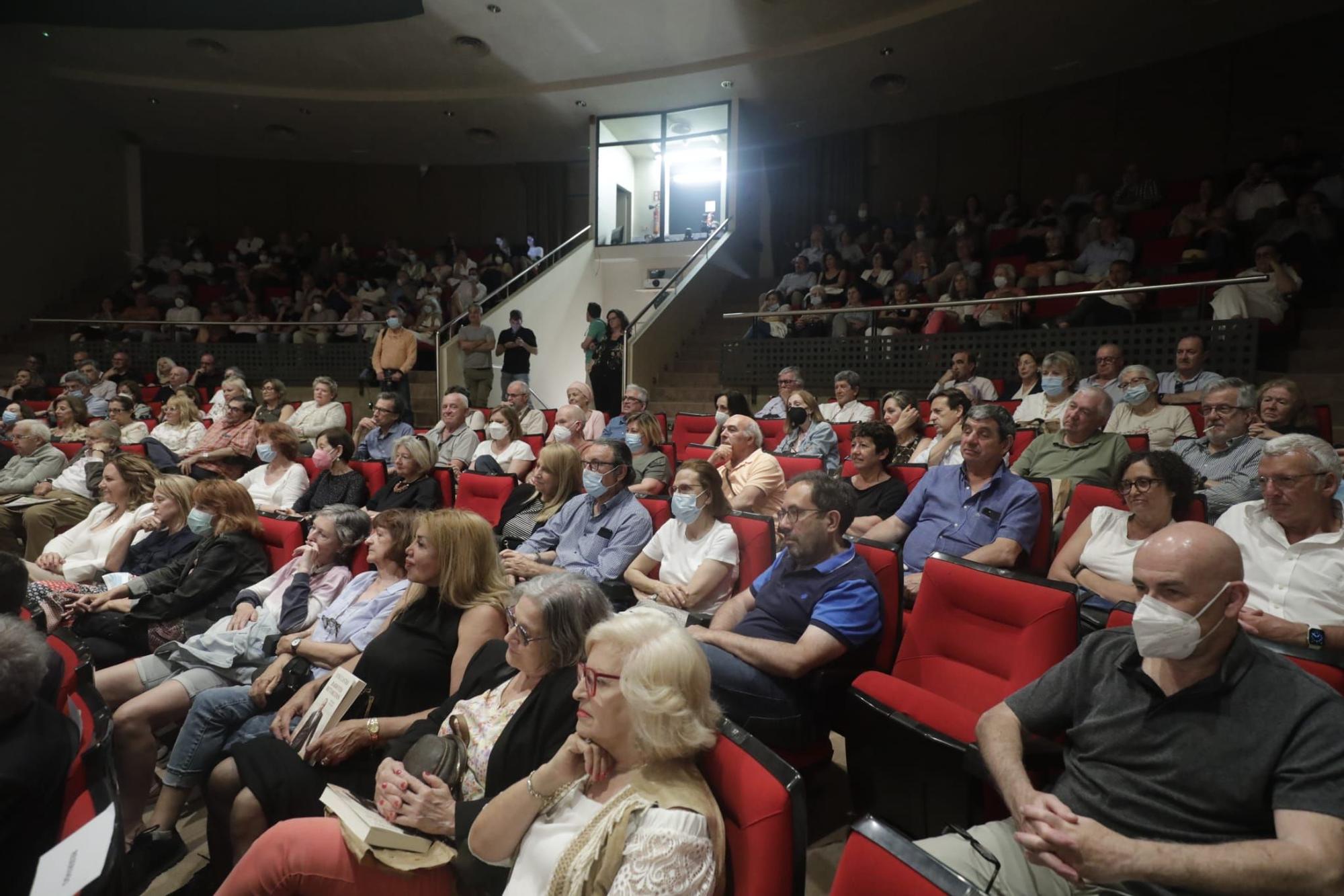 Presentación del libro de José Castro: “Barrotes retorcidos. Memorias de un juez”