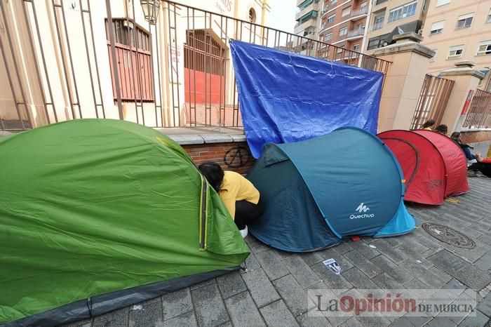 Colas para el concierto de Malú