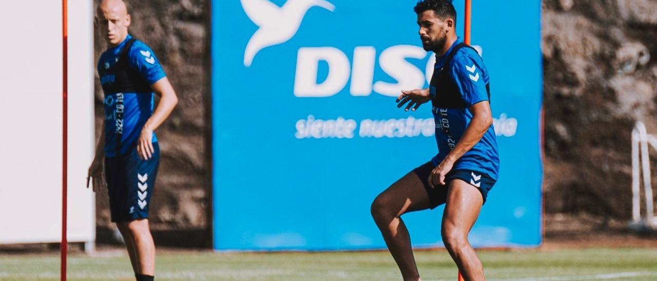 Alberto Jiménez, durante un entrenamiento con el Tenerife.