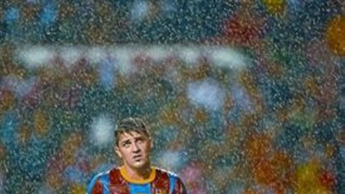 David Villa, bajo la lluvia de San Mamés, el sábado.