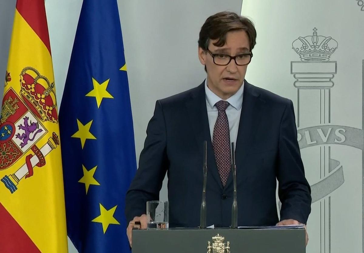 GRAF6407. MADRID (ESPAÑA), 26/04/2020.- Captura de la señal institucional del Palacio de la Moncloa del ministro de Sanidad, Salvador Illa, durante la rueda de prensa convocada este domingo en el Palacio de la Moncloa, en Madrid. EFE/Palacio de la Moncloa SOLO USO EDITORIAL PROHIBIDA SU VENTA