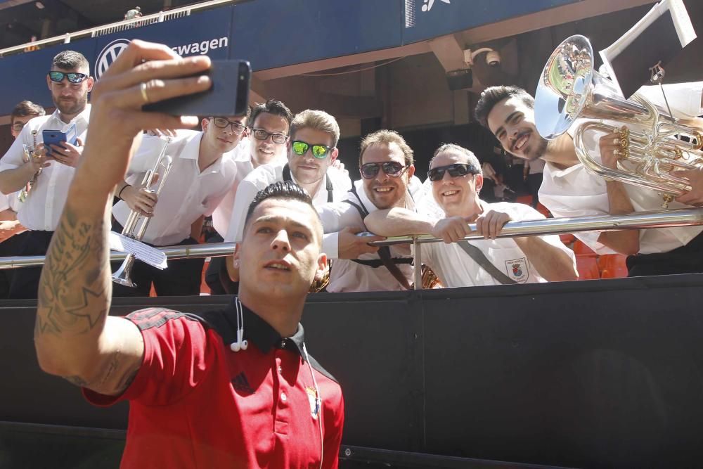 Sergio León da la nota en Mestalla