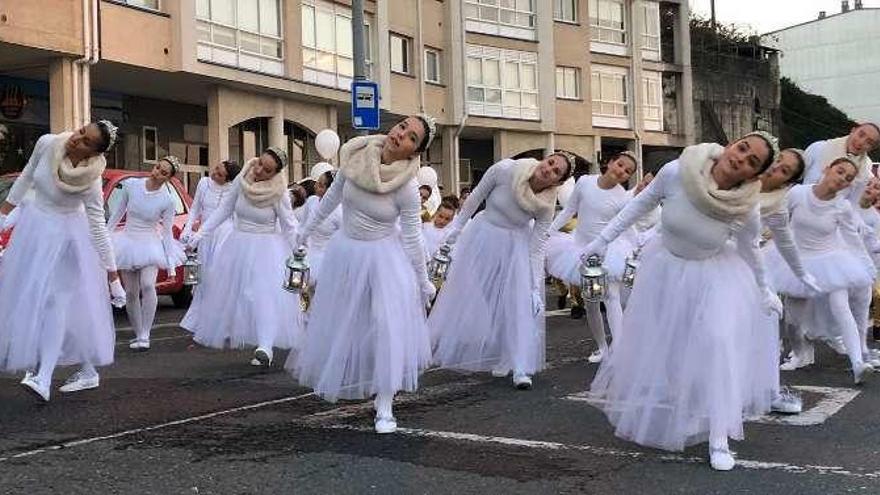 Baile, música, juegos y chocolatada para recibir a los Reyes Magos