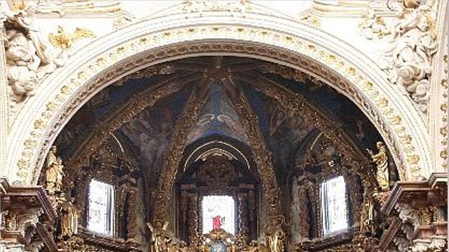 Retablo del alta mayor de la Catedral de Valencia pintado por los Hernandos.