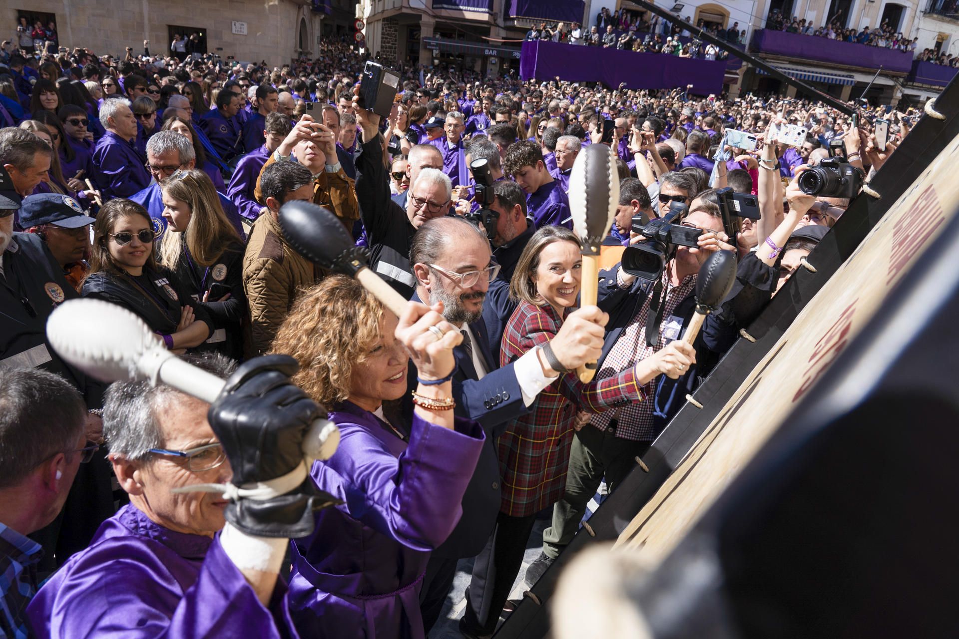 Calanda rompe la hora con el recuerdo de Saura.