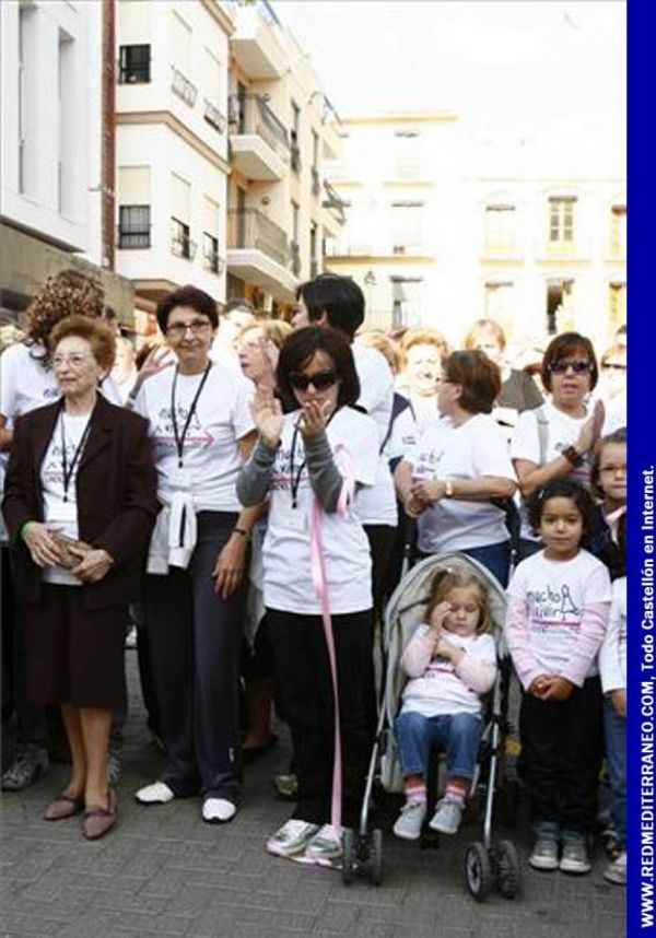 MULTITUDINARIA MARCHA SOLIDARIA CONTRA EL CÁNCER EN LA VILAVELLA