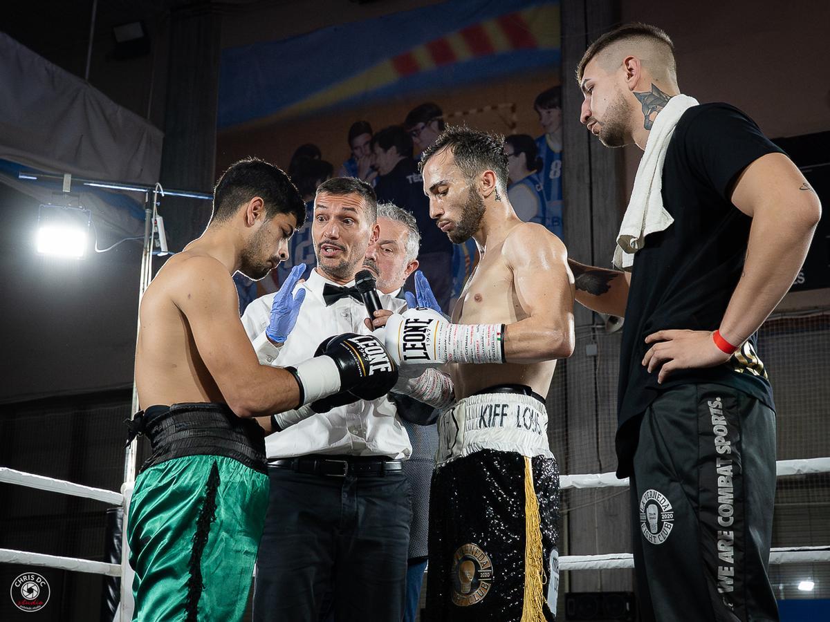 Vázquez, asistiendo en un combate de boxeo.