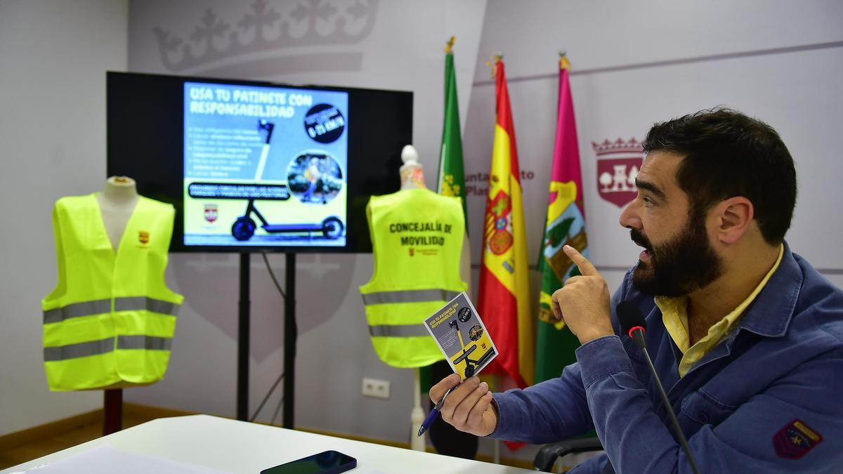 Aviso para los conductores de patinetes eléctricos en Plasencia: Movilidad insta a cumplir la normativa.