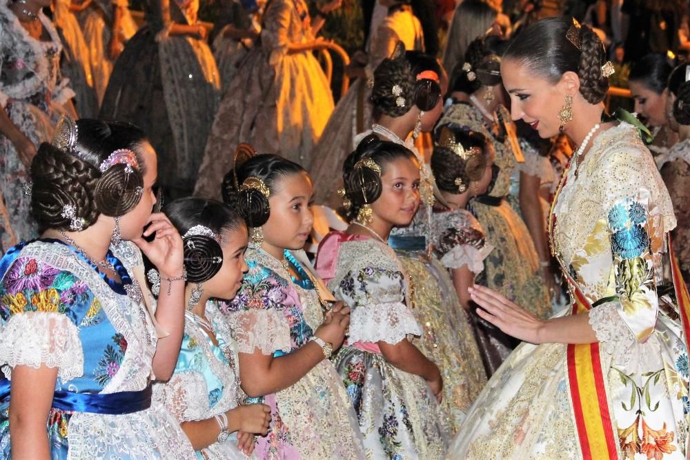 El ritual de la visita de la fallera mayor y la corte a las candidatas