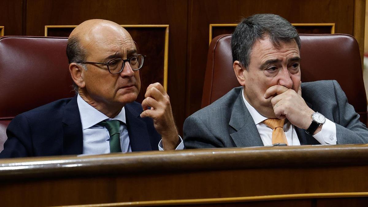 Los partidos reclaman más cambios en la Constitución: de eliminar el 155 a cambiar el sistema electoral.