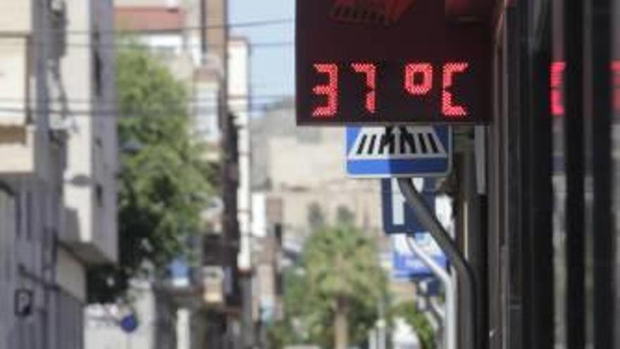 Un golpe de calor se baraja como causa de la muerte de un excursionista en el Montgó