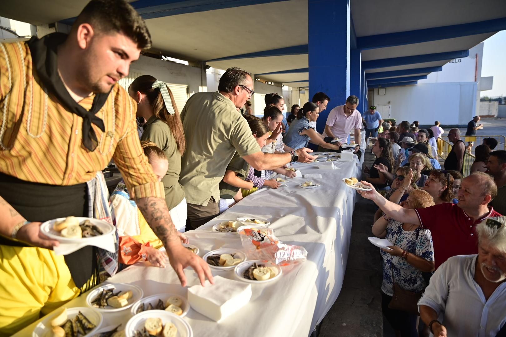 Galería | Torrà de sardinas en el Grau en Sant Pere