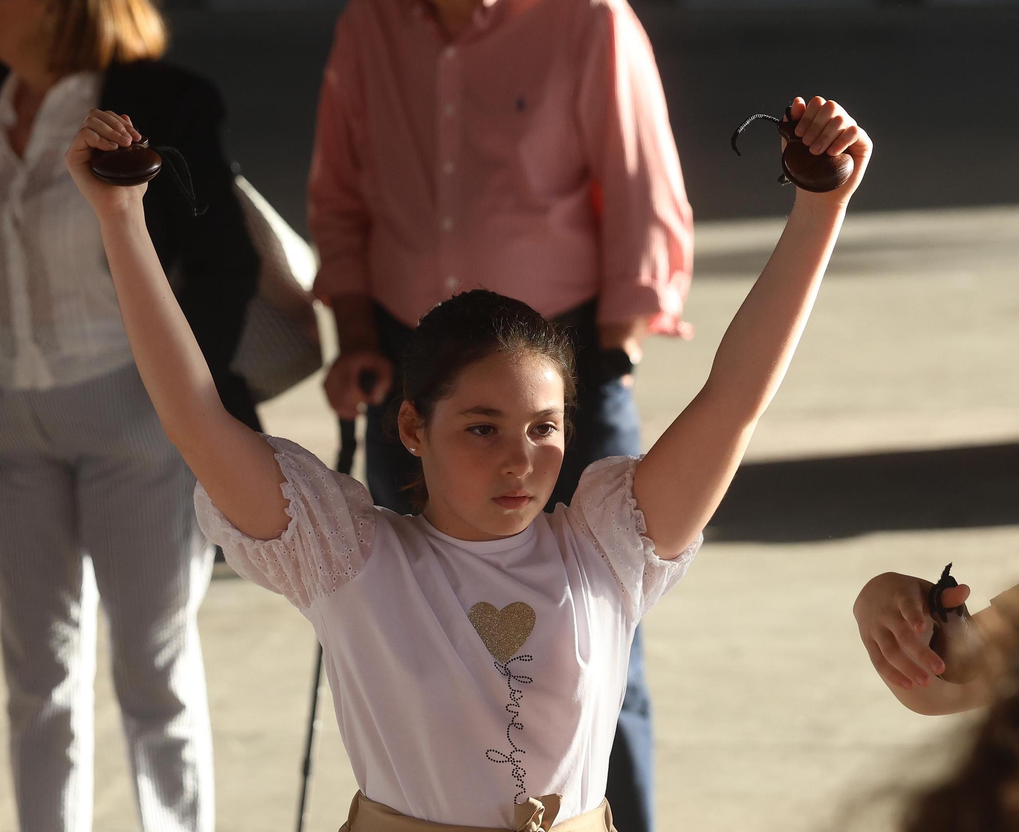 Así ha sido el ensayo general de la "dansà de les falles infantils a la Verge"