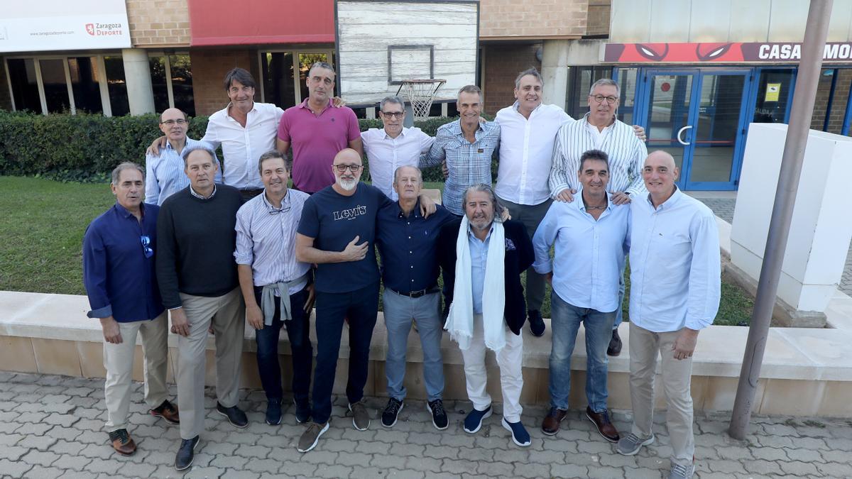 Foto de familia de la selección júnior reunida este sábado en Zaragoza.