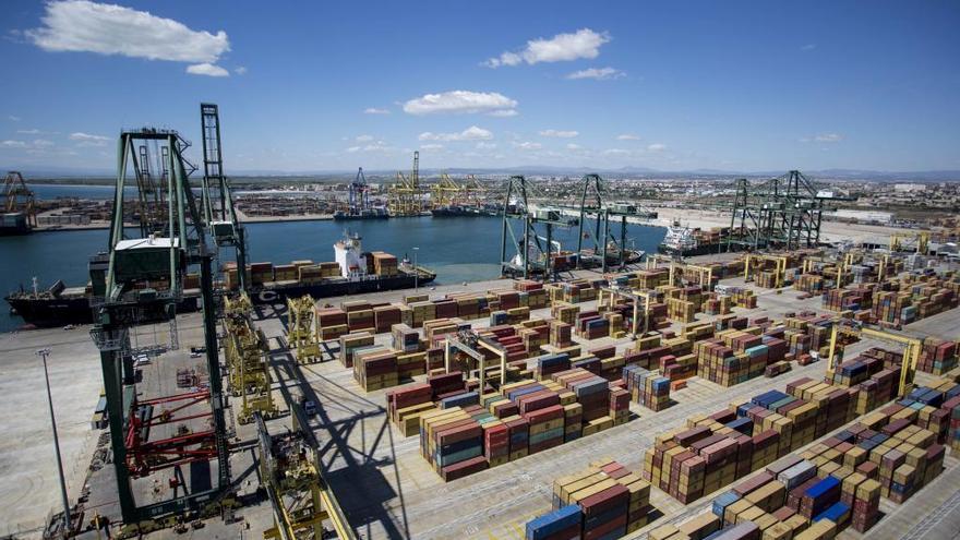 Vista aérea de la actual terminal de contenedores de MSC en el Puerto de València