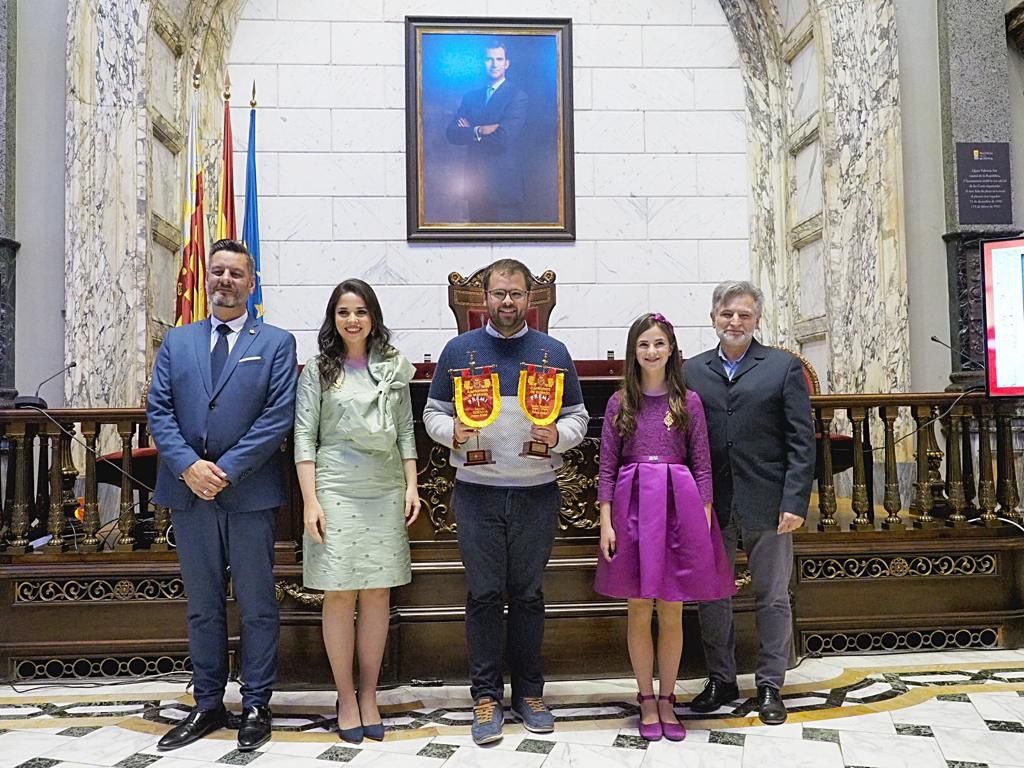 Honores a los artistas en la Gala de los 1 con Algarra en el recuerdo