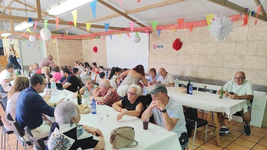 Encuentro de confraternización de los mayores de Castrillón
