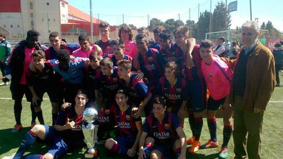 Fotografía del cadete A del Barça tras ganar el trofeo del Casablanca Stadium este pasado 5 de abril