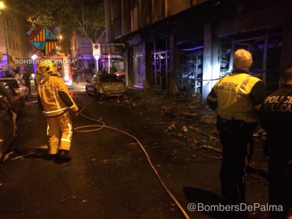 Espectacular incendio de madrugada en Palma