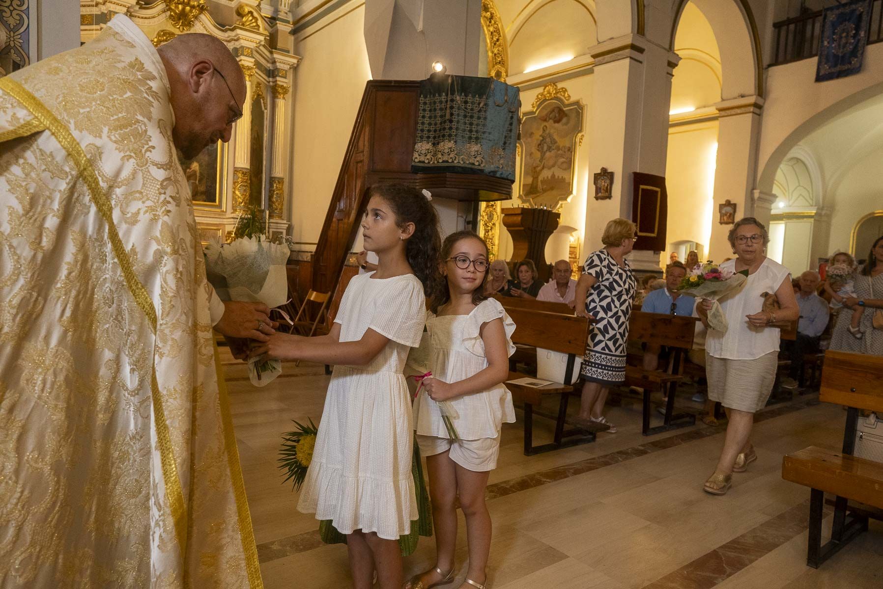 Emotiva ofrenda en Canet