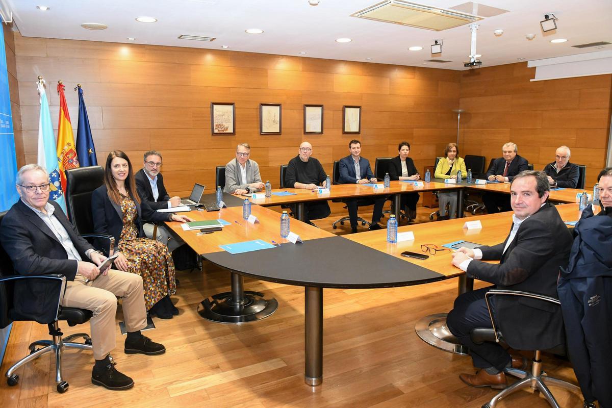 La conselleira María José Gómez se reunió hoy con representantes de las principales industrias con presencia en Galicia