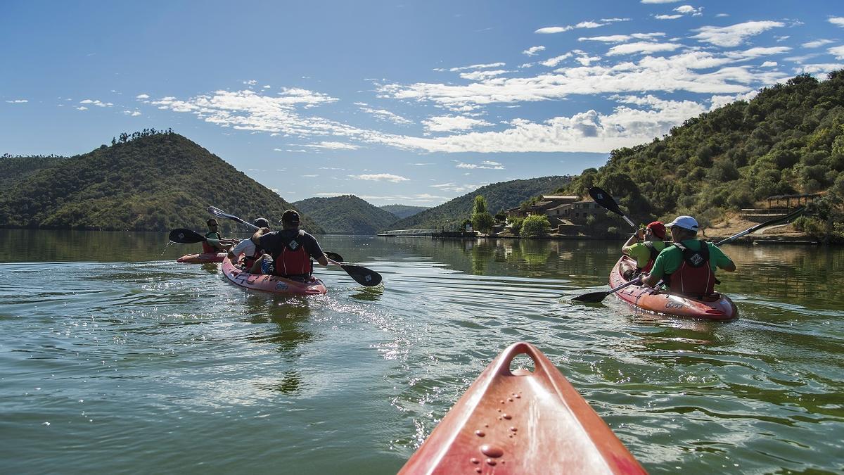 El turismo relacionado con el agua atrajo a un buen número de turistas nacionales este verano.