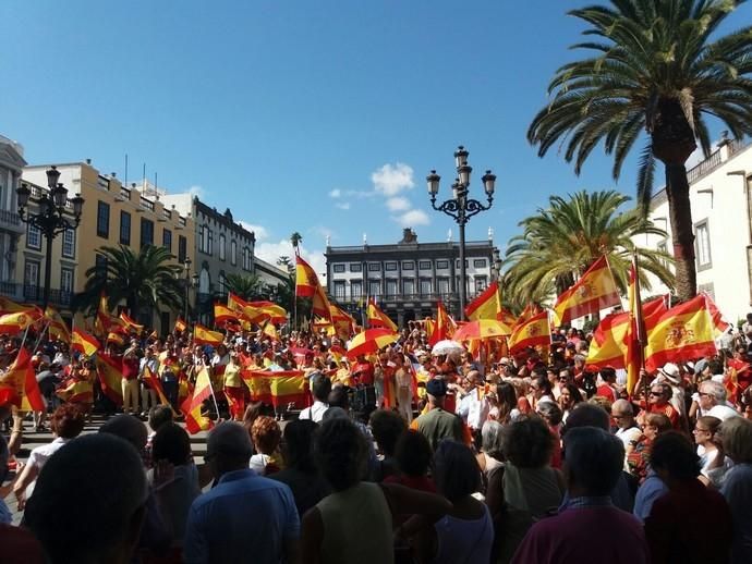 Concentración por la unidad de España en Santa Ana