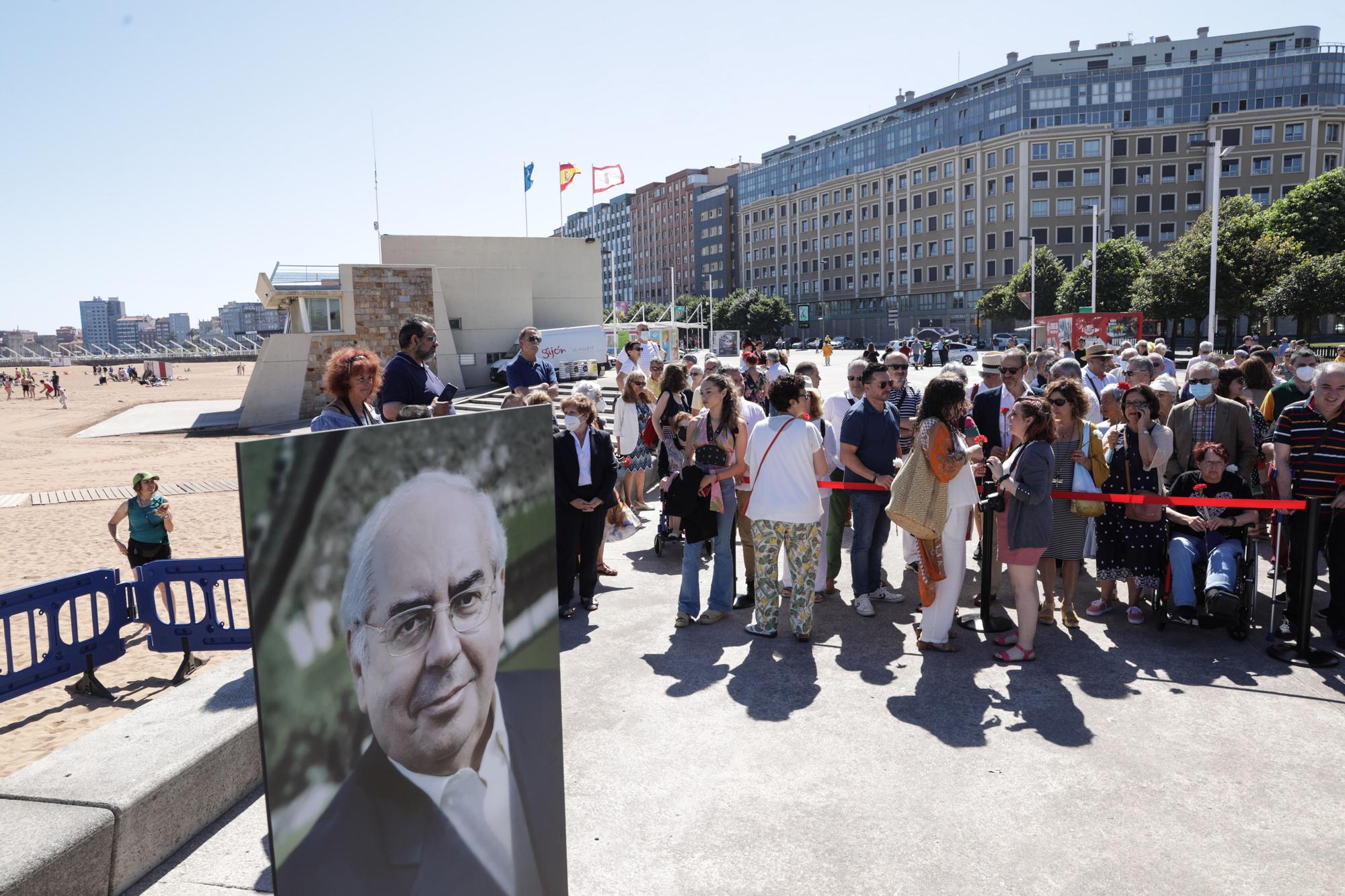 En imágenes: así fue el homenaje a Areces en Gijón