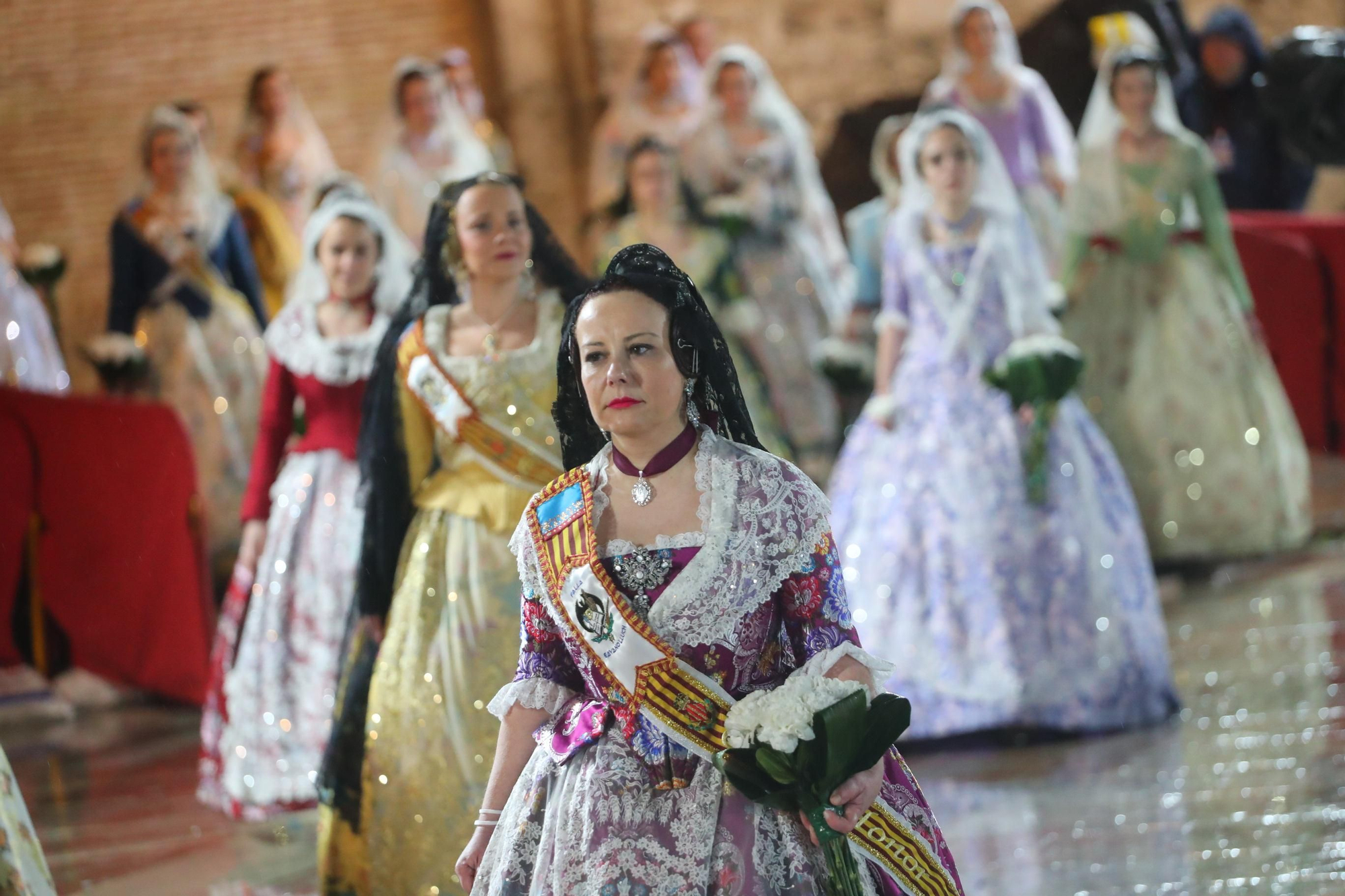Búscate en el primer día de ofrenda por la calle de la Paz (entre las 20:00 a las 21:00 horas)