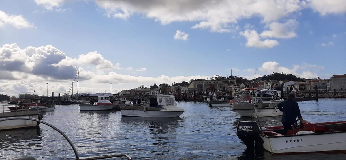 La protesta desplegada por la flota en O Corgo (O Grove).