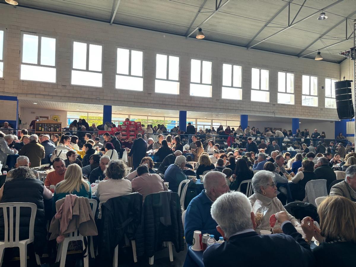 El público llena el pabellón de San Sebastián este domingo.