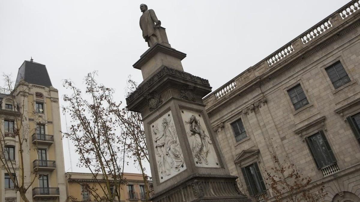 estatua antonio lopez