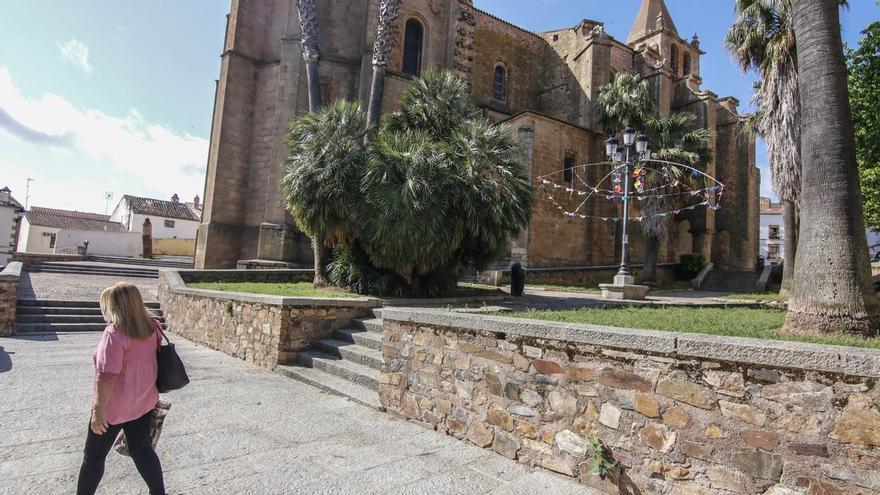 No te pierdas el rastro de achiperres en la plaza de Santiago de Cáceres