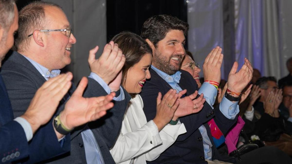 Miguel Tellado, Ángela Gaona y Fernando López Miras.