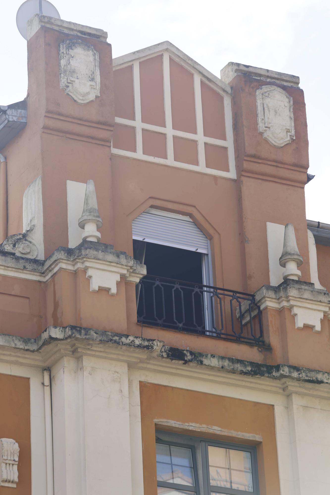 En imágenes: Así quedó el edificio de Oviedo en el que murieron dos ancianos tras el incendio